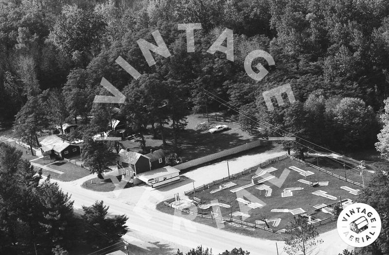 Kates Sweet Shop & Mini Golf (Buds Mini Golf, Lochen Wood Mini Golf and Ice Cream) - 1988 (newer photo)